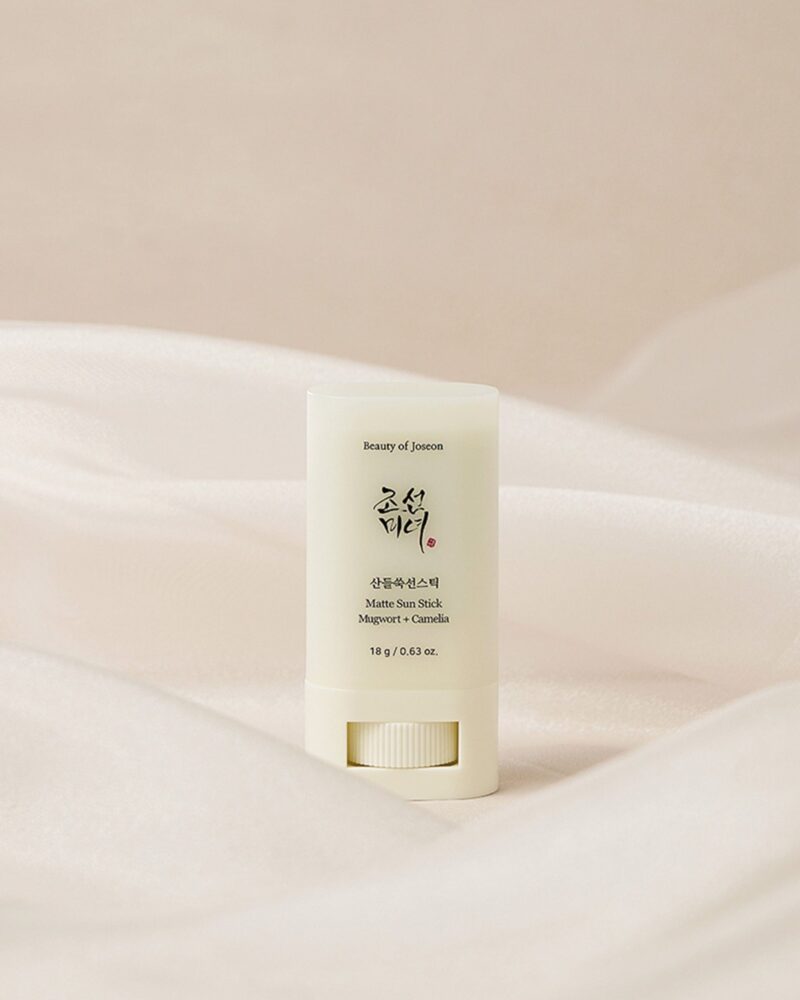 Beauty of Joseon Matte Sun Stick: Mugwort + Camellia بيوتي أوف جوسون واقي شمس بعصا الماجوورت والكاميليا – لمسة نهائية مطفية